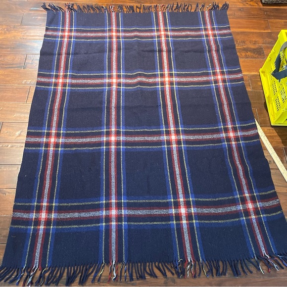 Wool plaid throw 70” x 50”